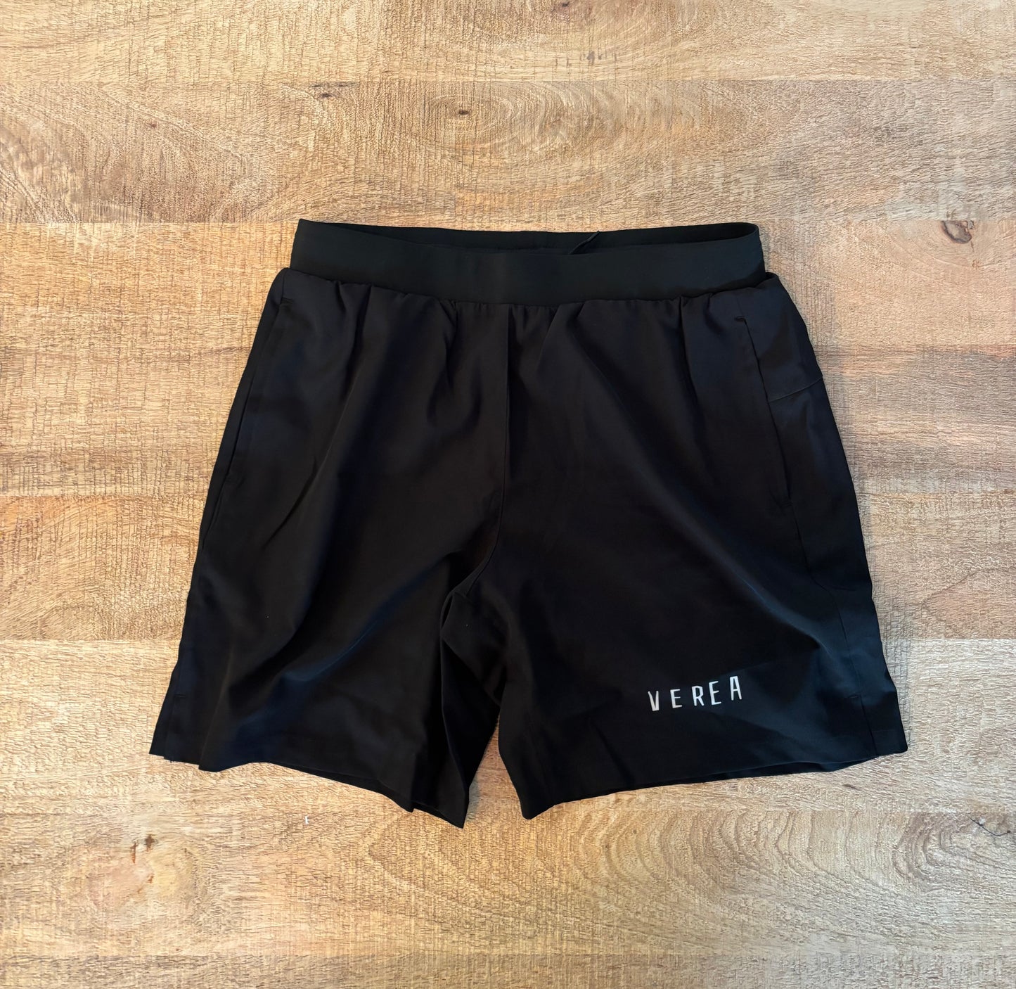 Pantalón corto negro