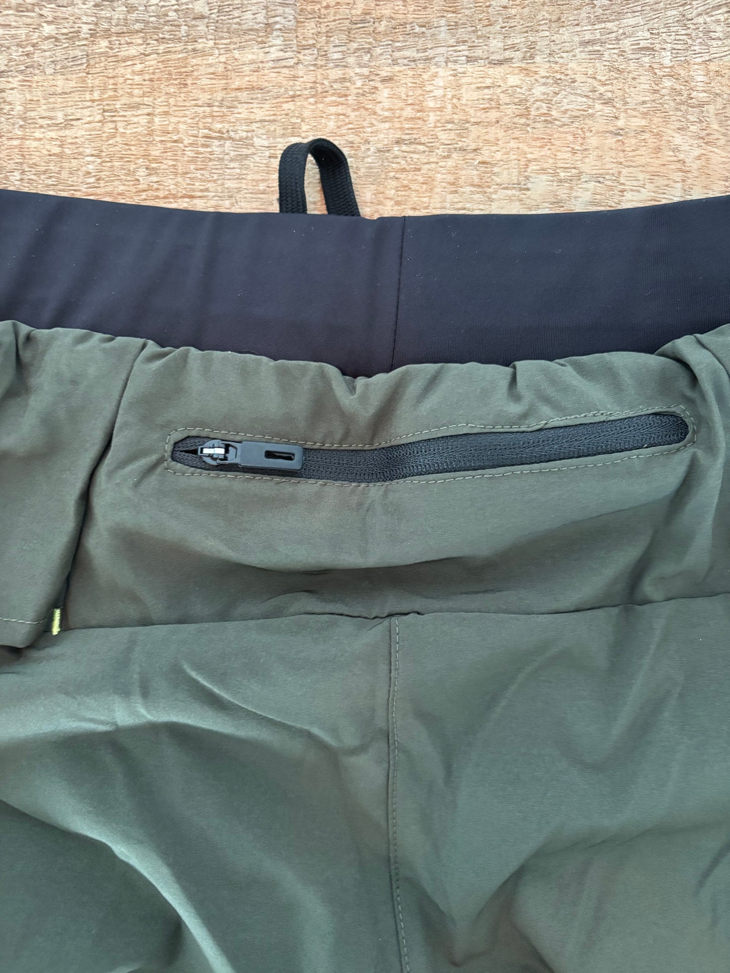 Pantalón corto verde