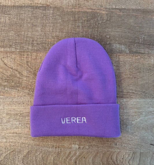 Gorro de lana morado